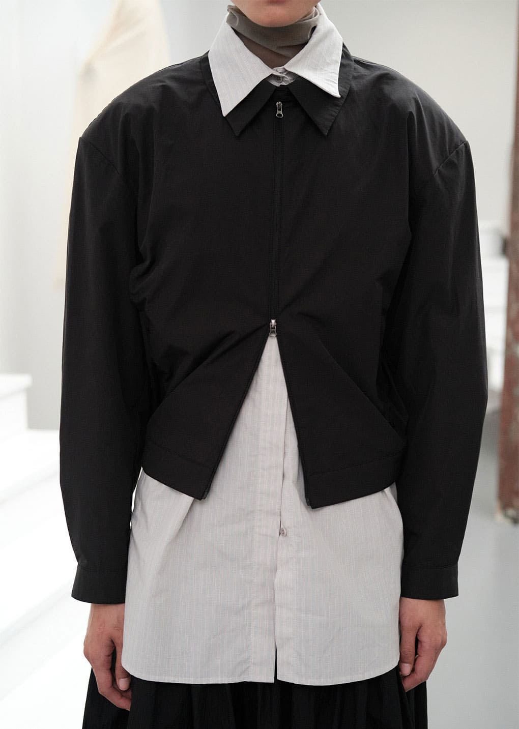 cropped zip-up jumper, black