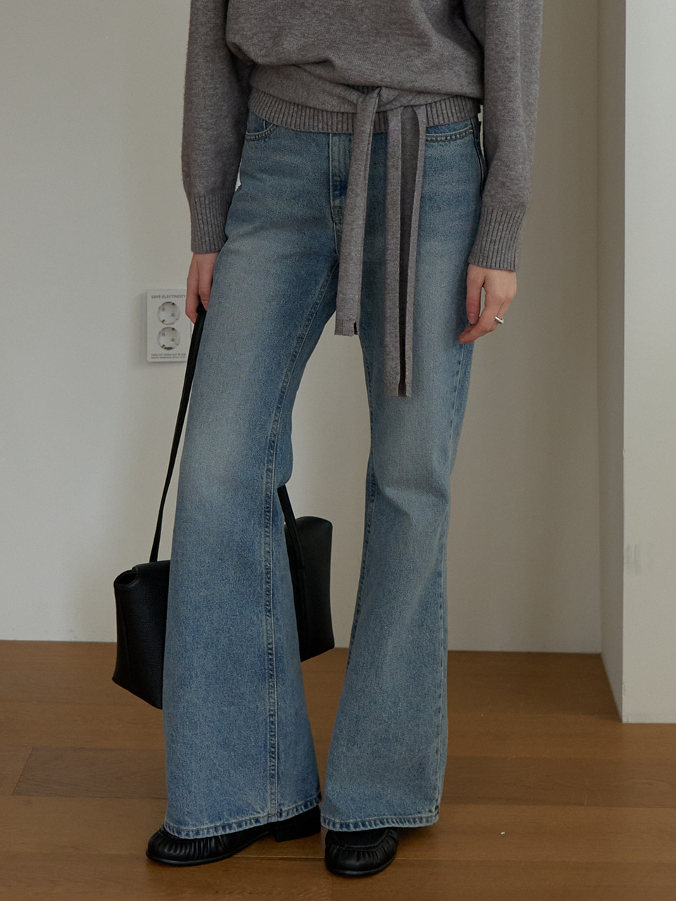 A SLIM BOOTS-CUT JEANS_INDIGO 사진 4/4