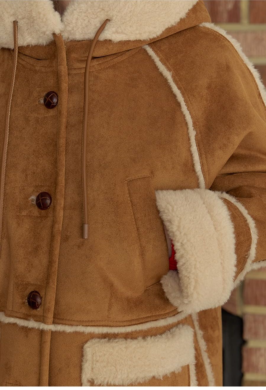 A HOODED DUFFLE MUSTANG BUTTON
