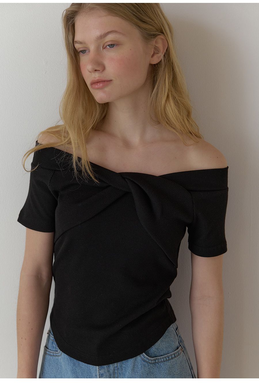 A TWIST JERSEY TOP_BLACK