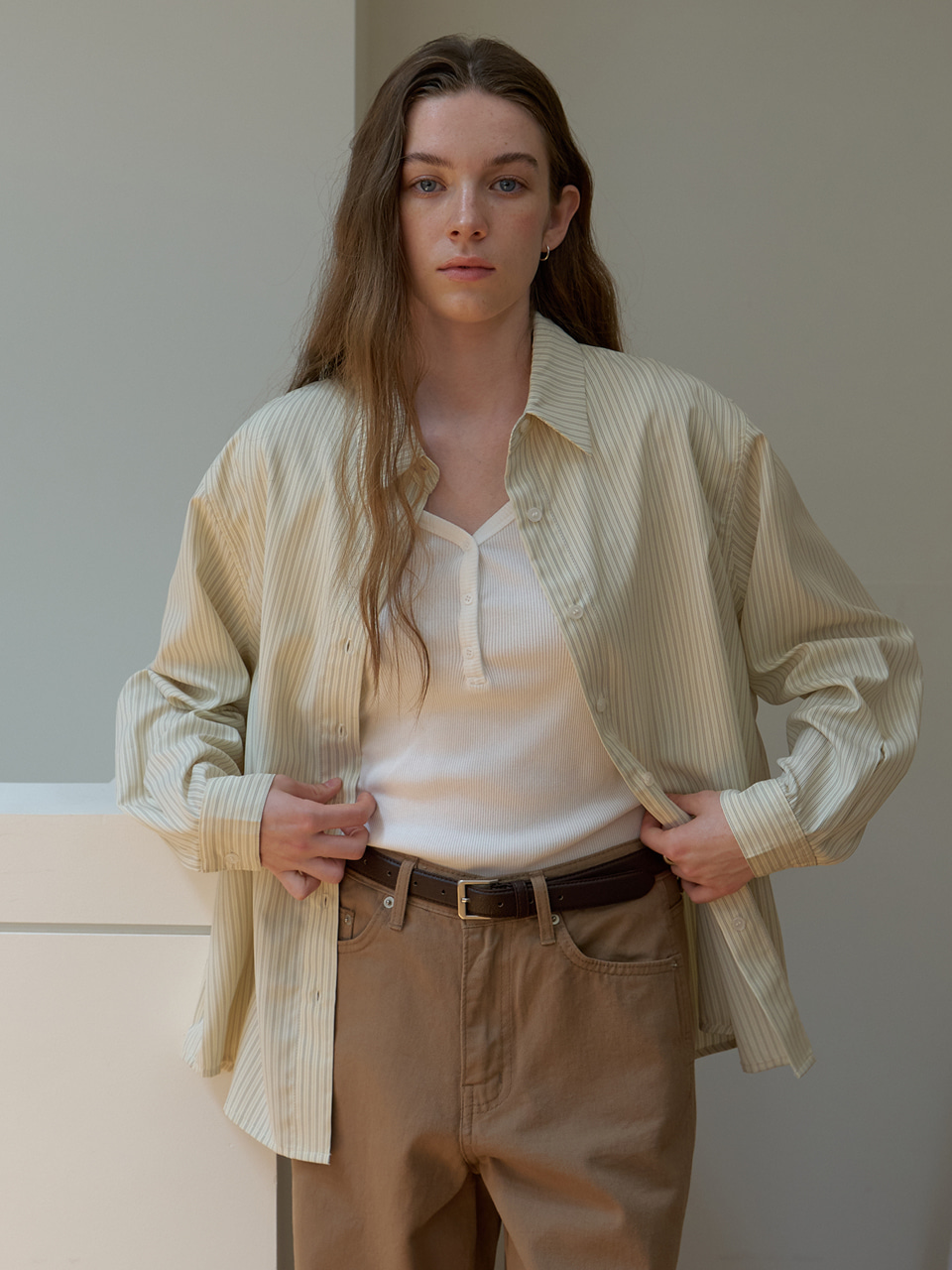 A STRAP DETAIL STRIPE SHIRT_CREAM 사진 3/4