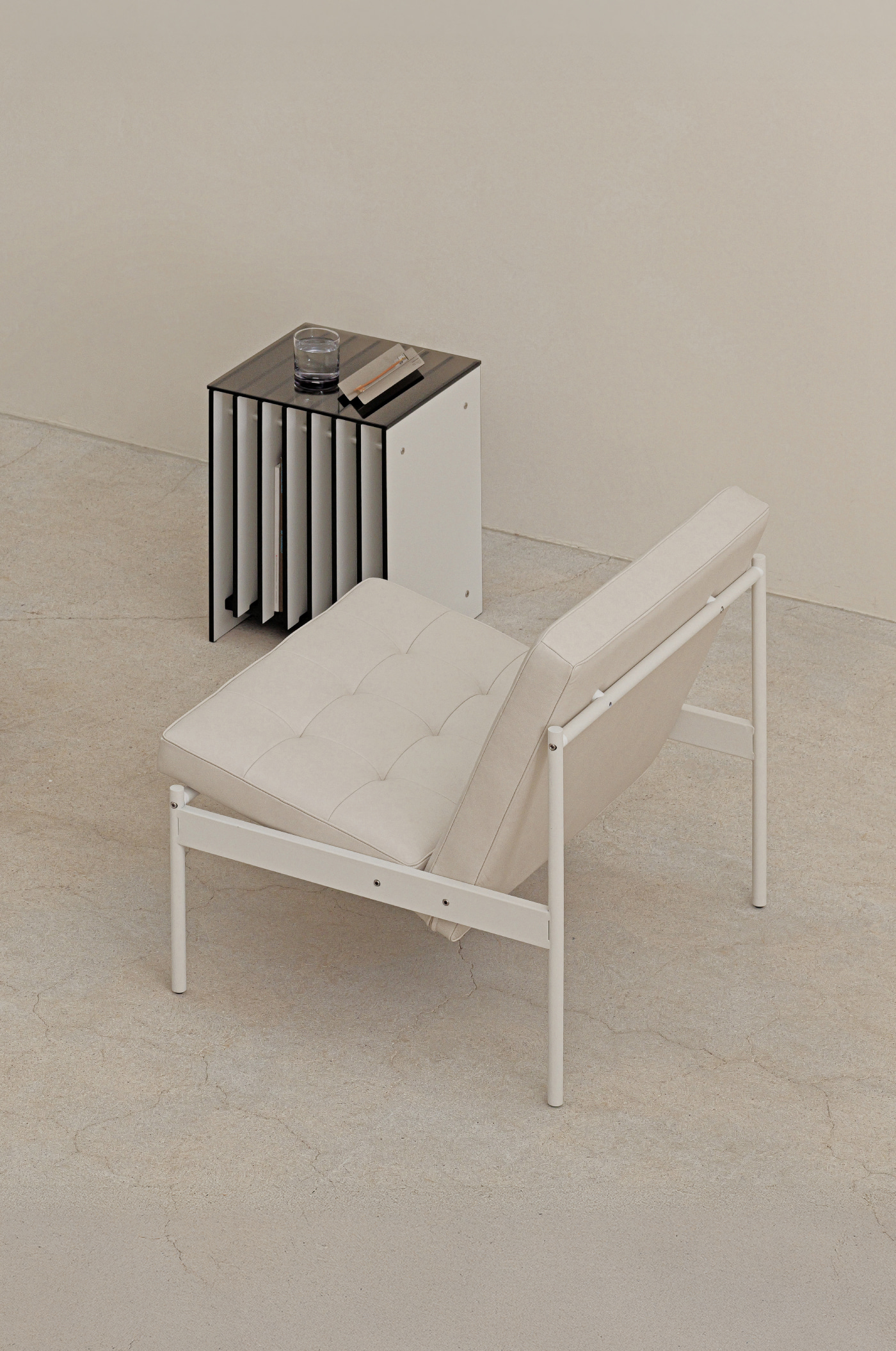 Recto Lounge Chair