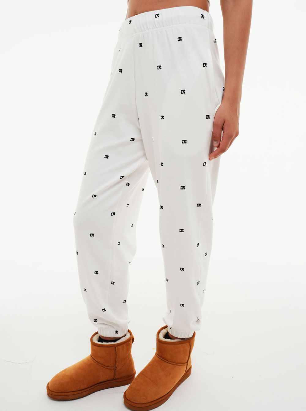 CENTAUR EMBLEM SPAN JOGGER PANTS_WHITE 사진 2/4