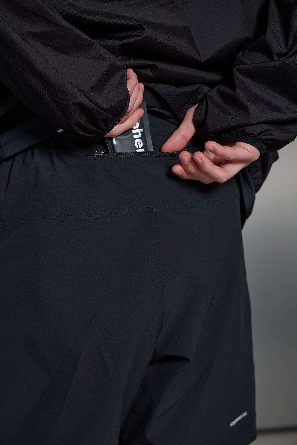 TRAIL RUNNING SHORTS (BLACK) 사진 3/4