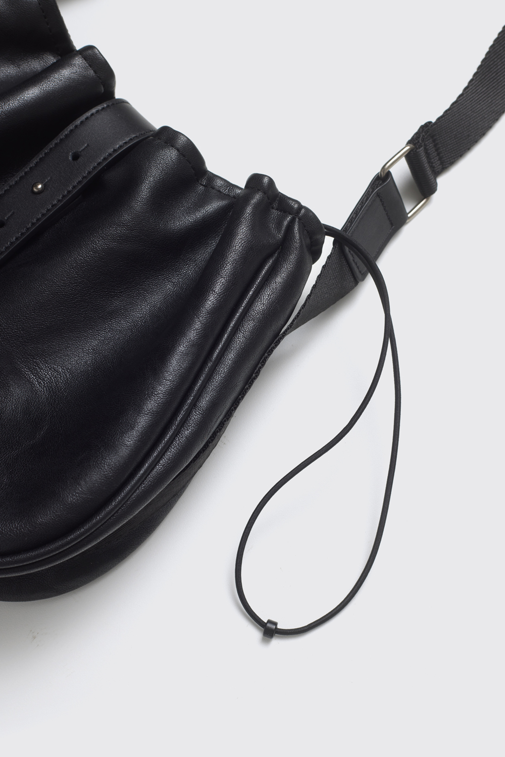 Wavy Bag Mini Faux Leather Black