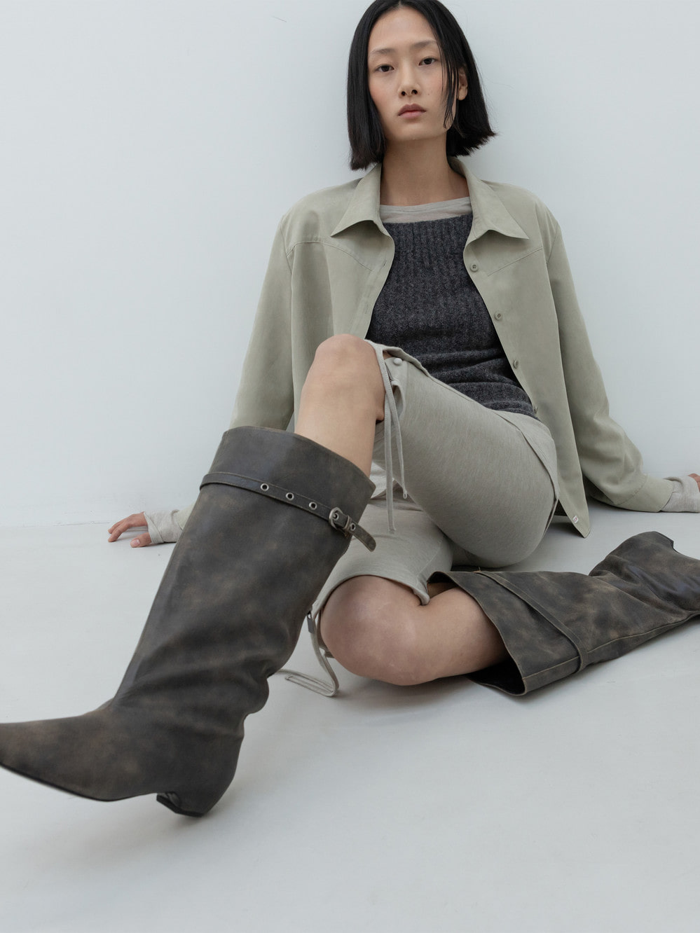 [Exclusive] Back-Zipped Middle Boots_Vintage Khaki