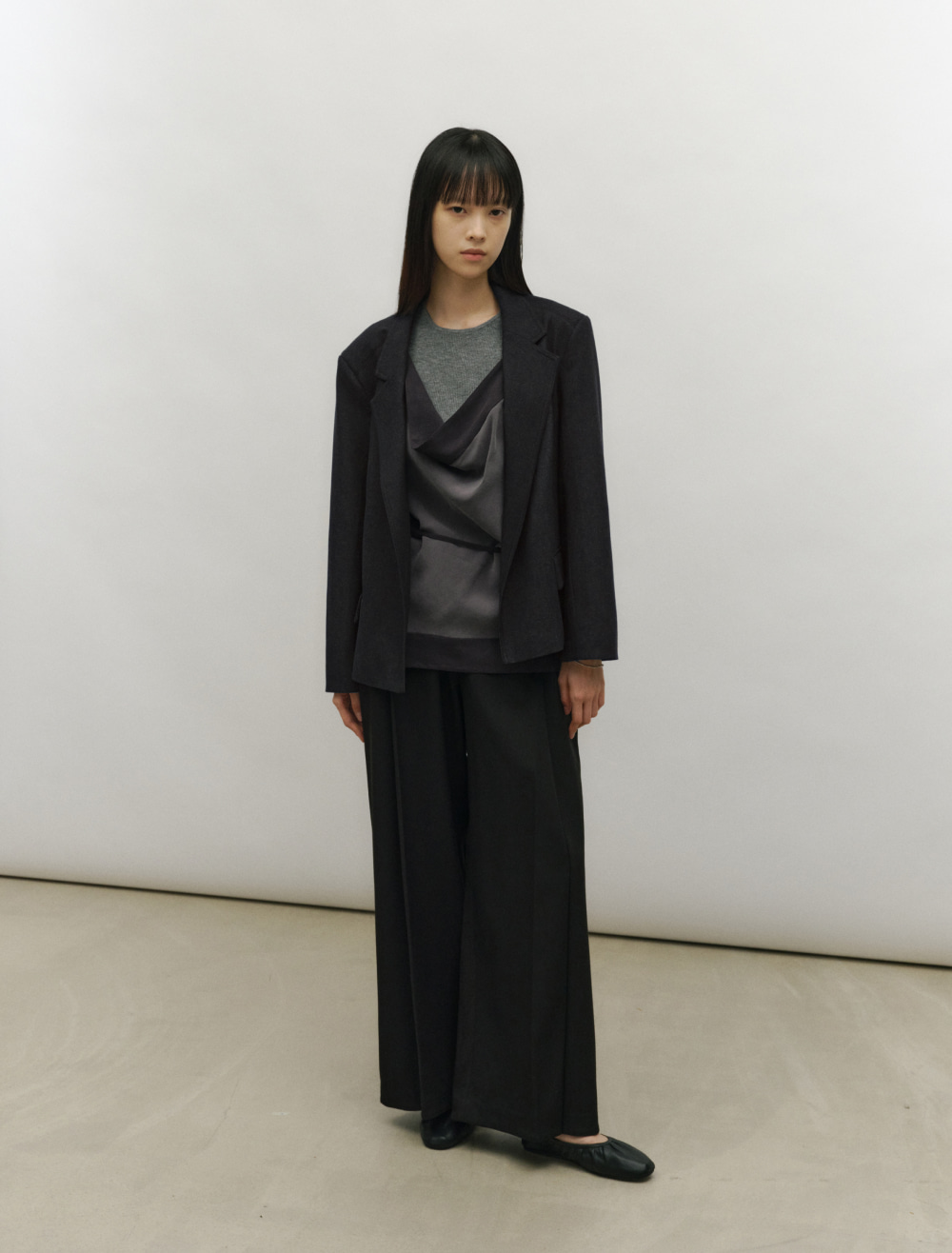 MINIMAL TAILORED JACKET [CHARCOAL] - Low Tide 사진 4/4
