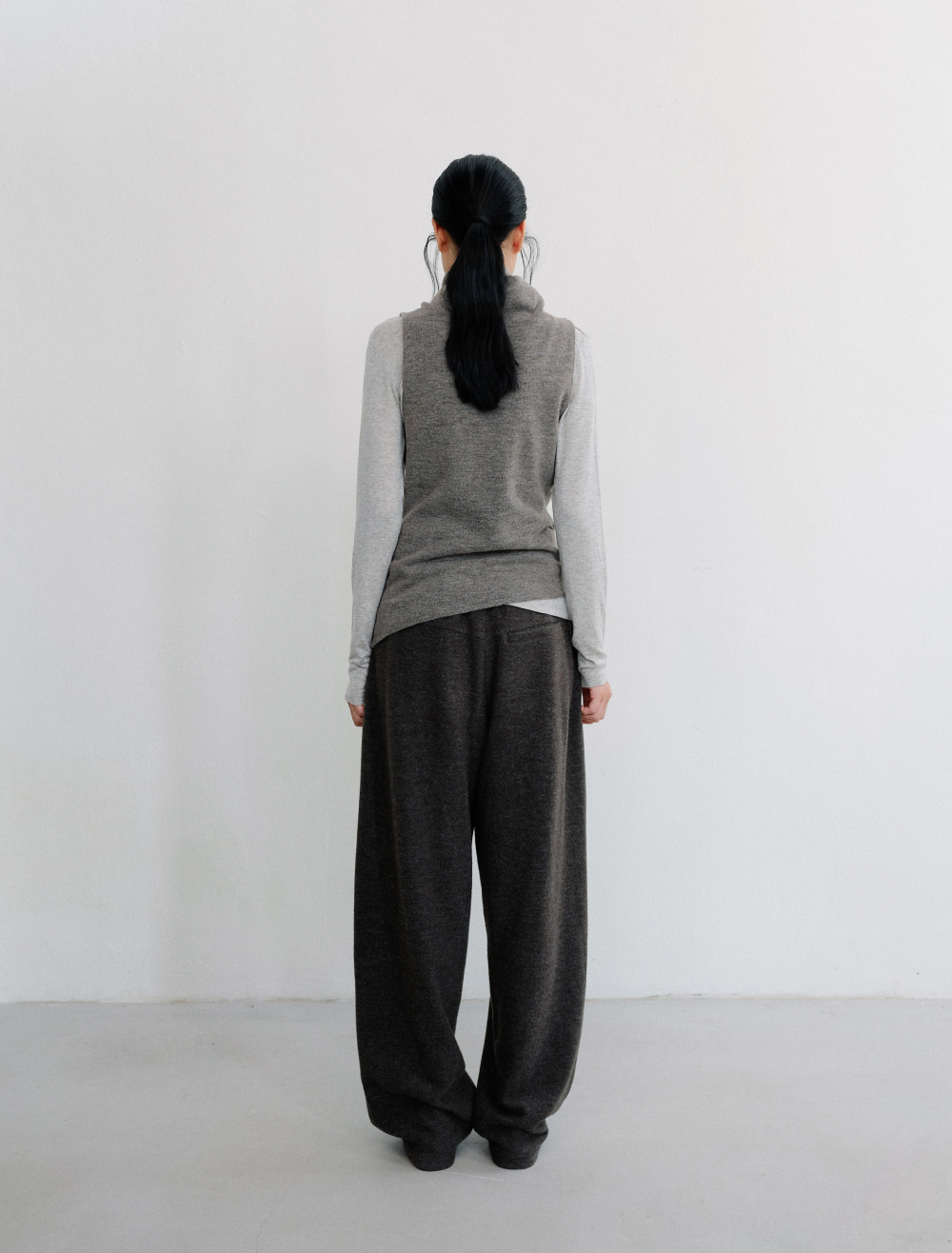 DRAPE COWL KNIT VEST [MOCHA] - Low Tide 사진 4/4