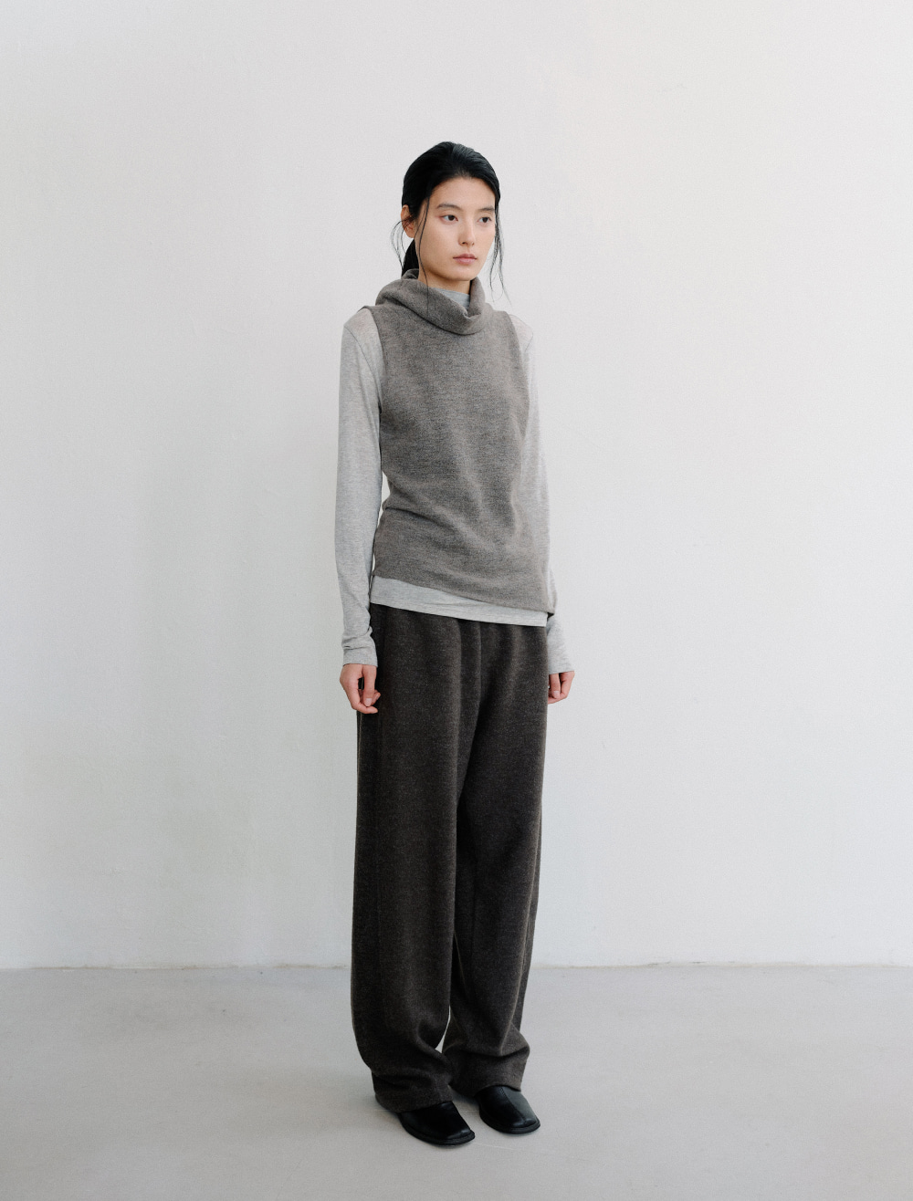 DRAPE COWL KNIT VEST [MOCHA] - Low Tide 사진 3/4