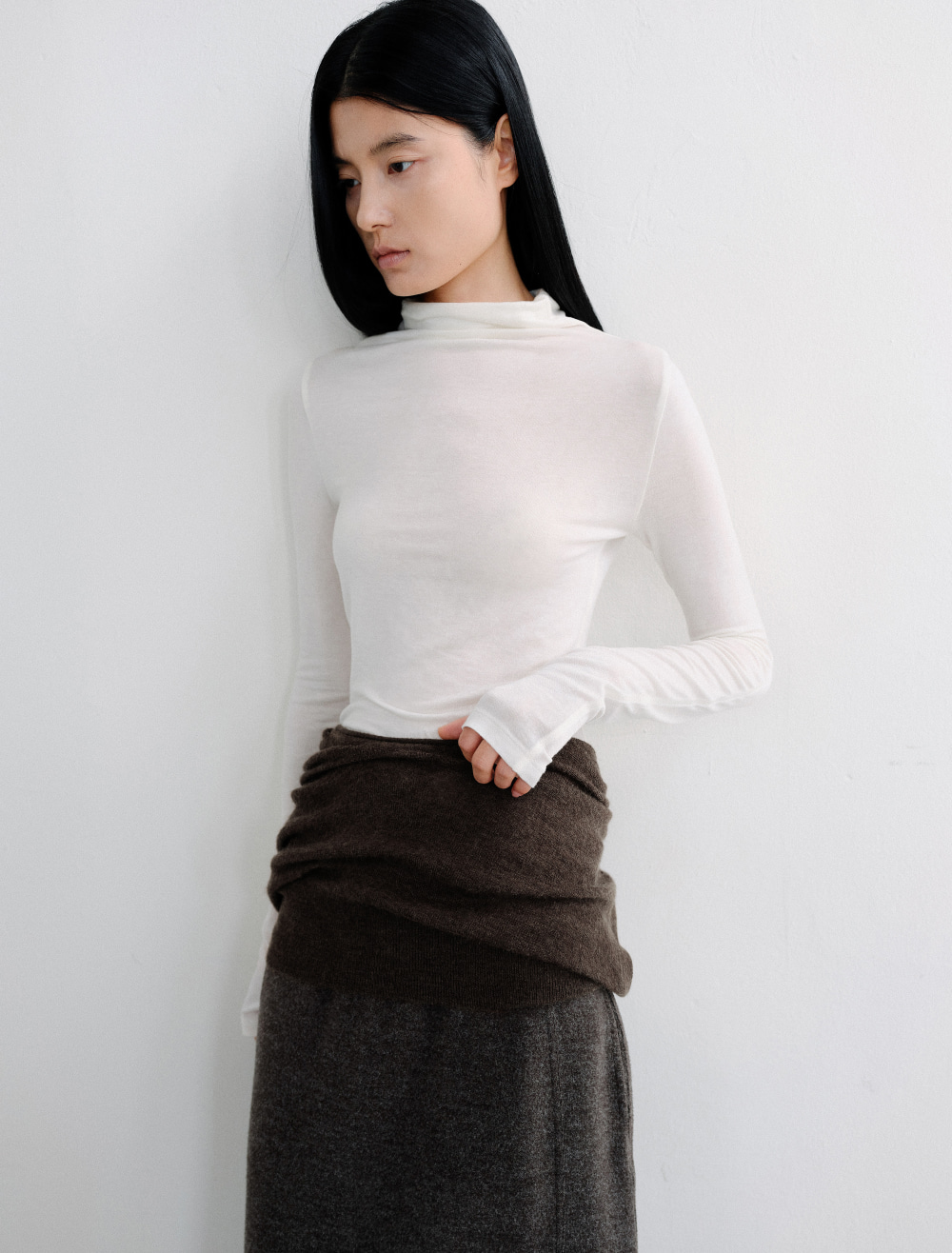 HIGH NECK STITCH TOP [IVORY] - Low Tide 사진 2/4