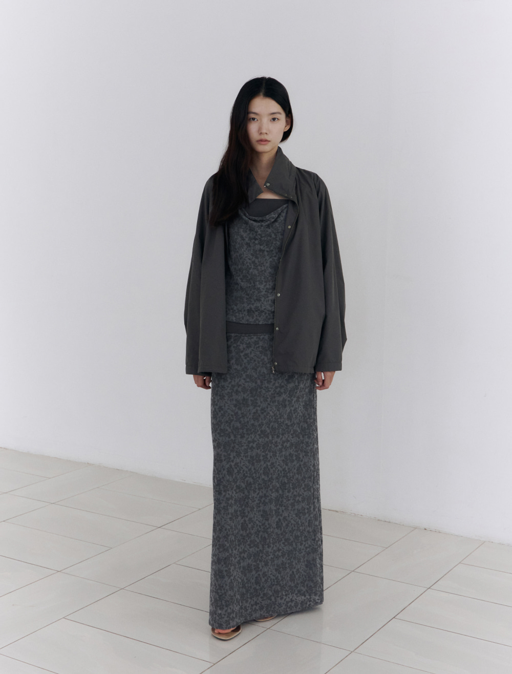 ESSENTIAL SOFT BLOUSON JACKET [DARK GREY] - Low Tide 사진 2/4