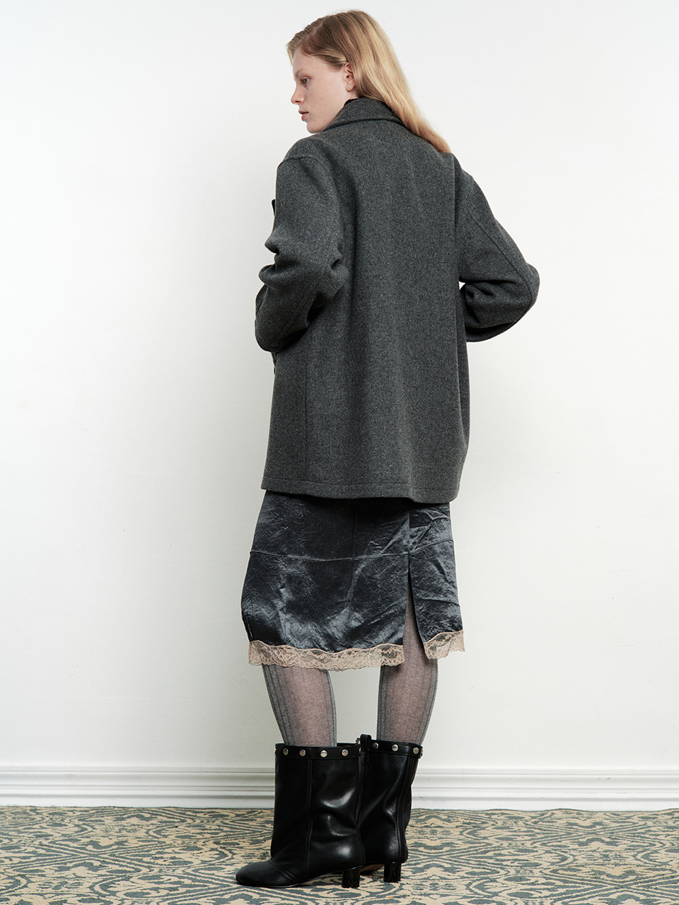 SATIN LACE MIDI SKIRT_charcoal 사진 2/4