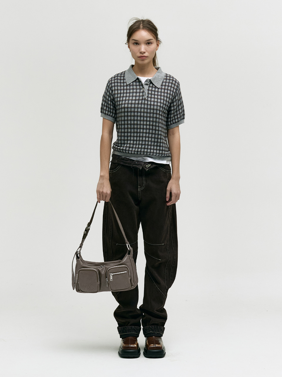 OUTPOCKET HOBO_taupe washed nappa 사진 1/4