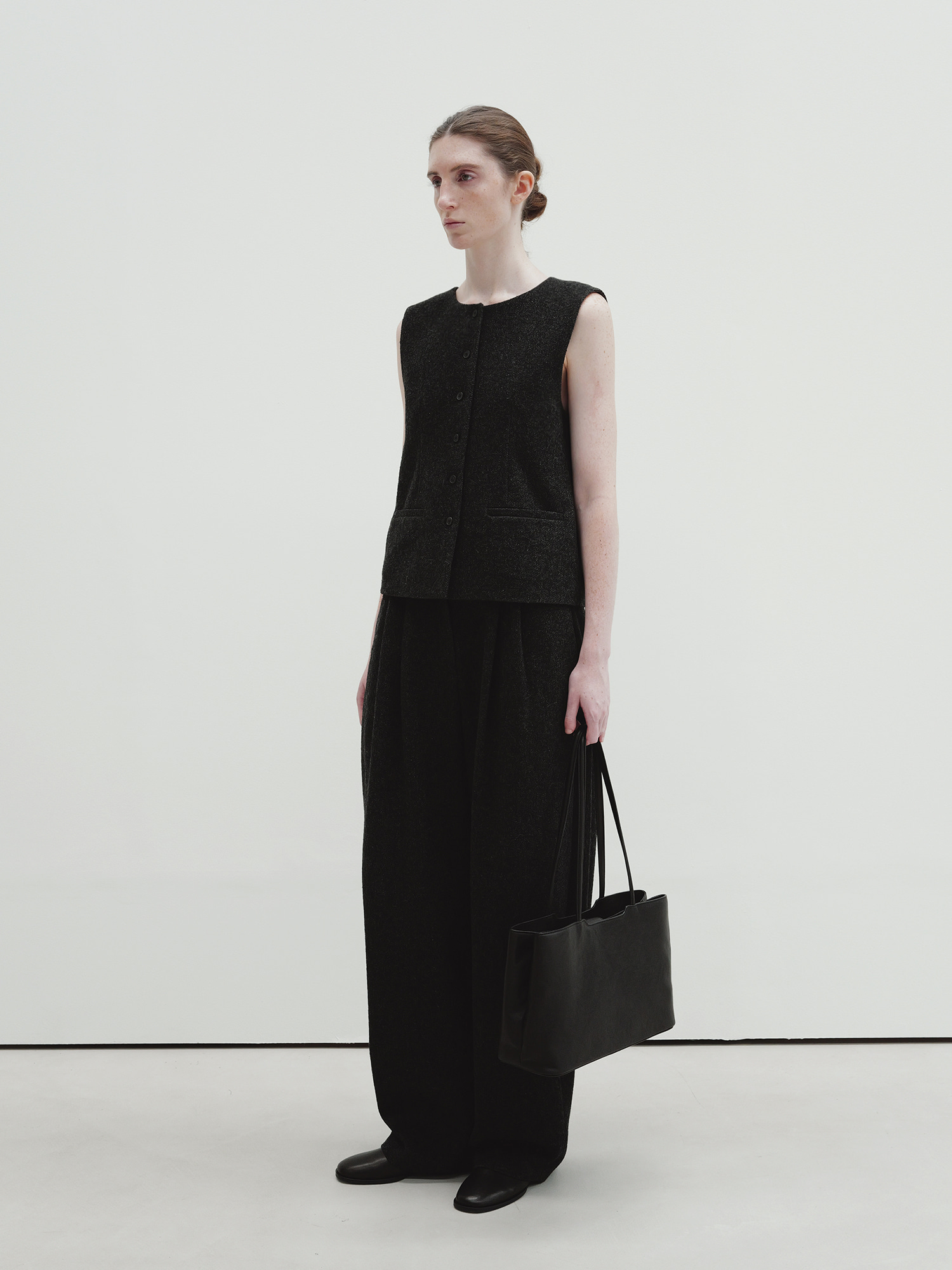 wool vest (charcoal) 사진 1/4
