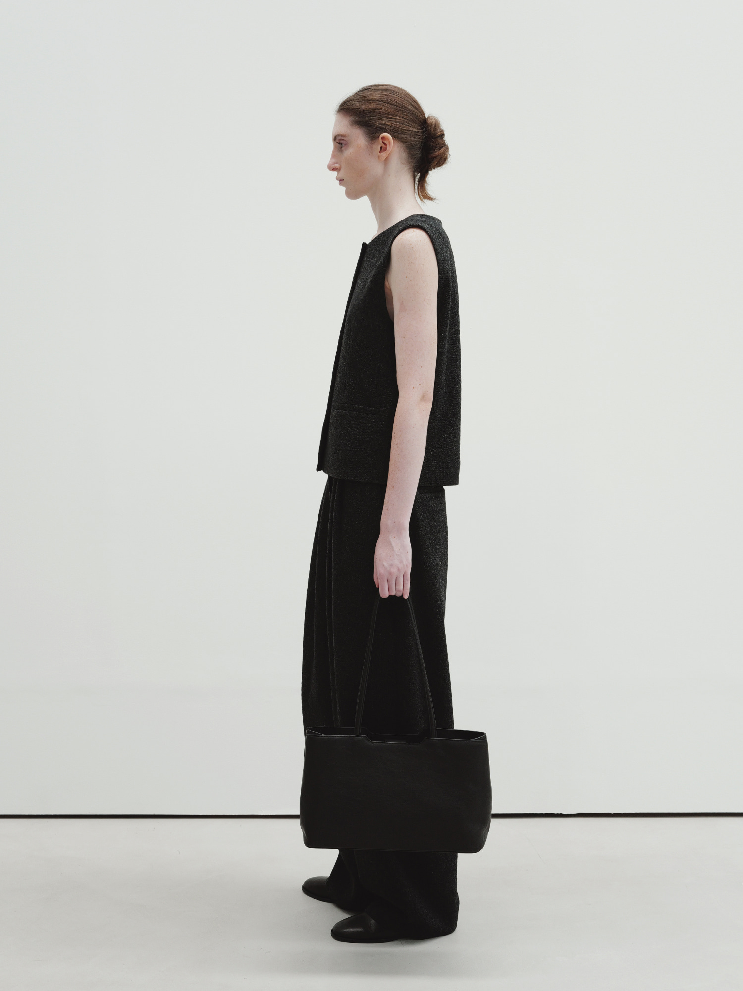 wool vest (charcoal) 사진 2/4