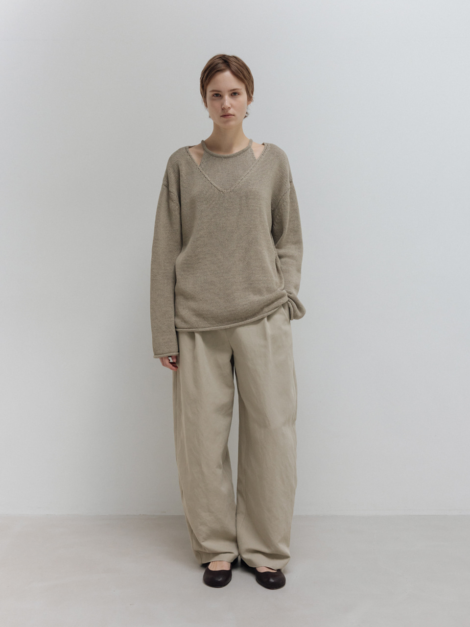 paper v knit (pale khaki)