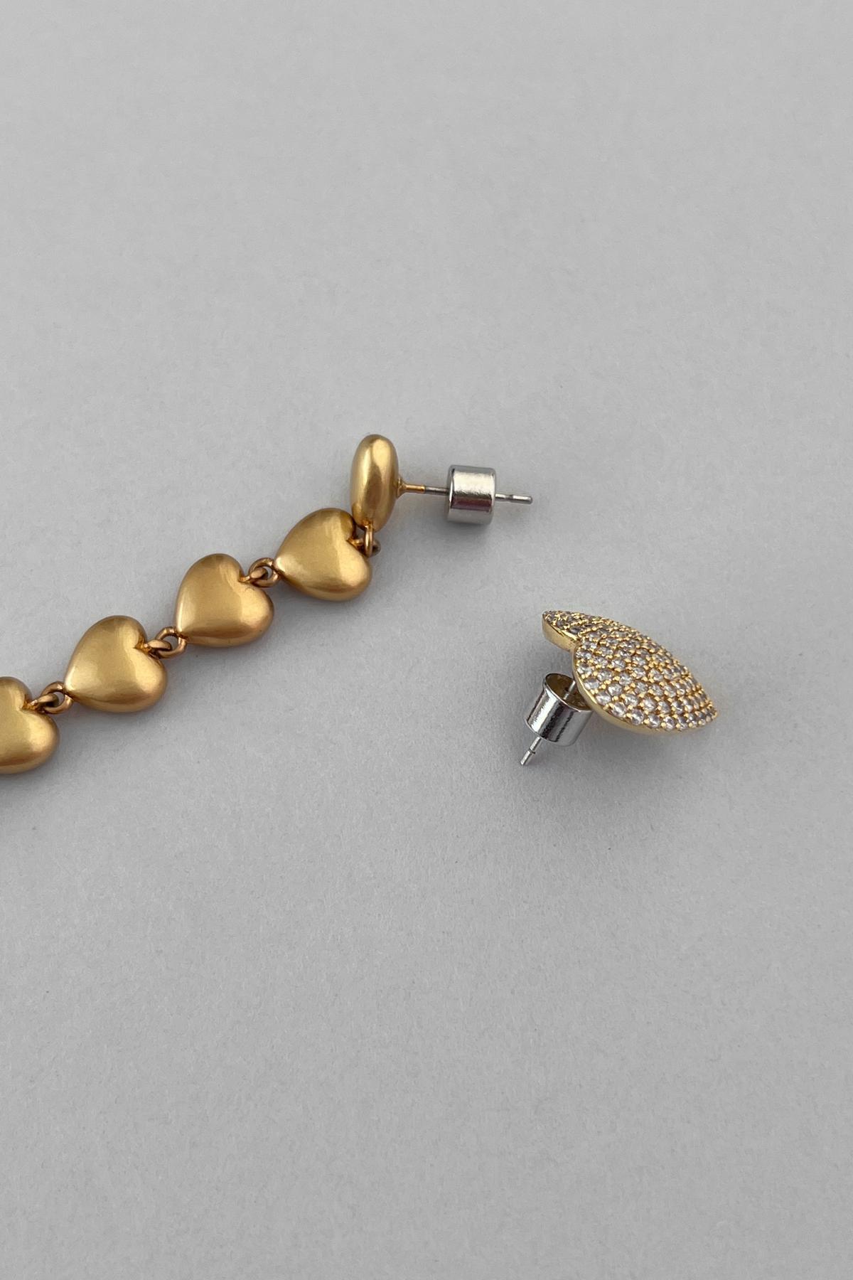 Heartful Moonlight Earrings - Gold