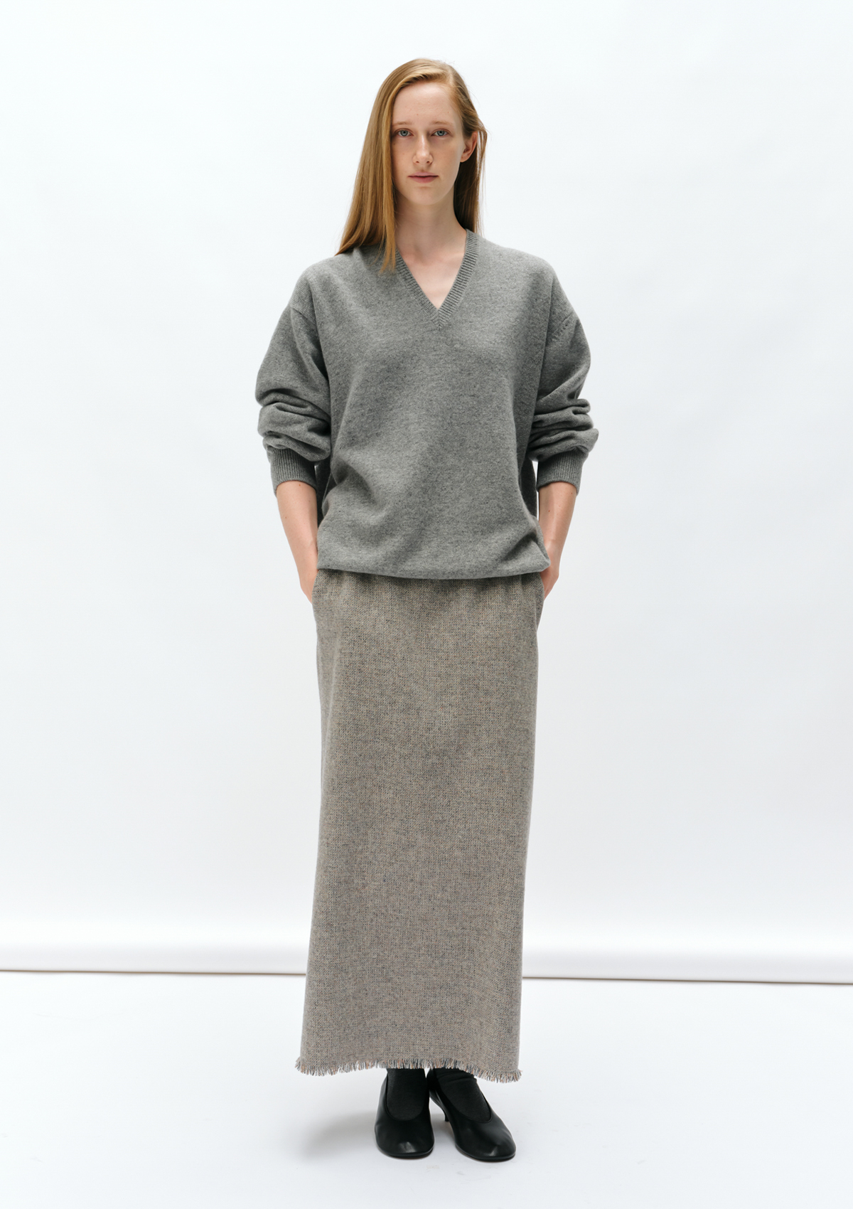 15 Deep V-Neck Knit in Gray 사진 2/4