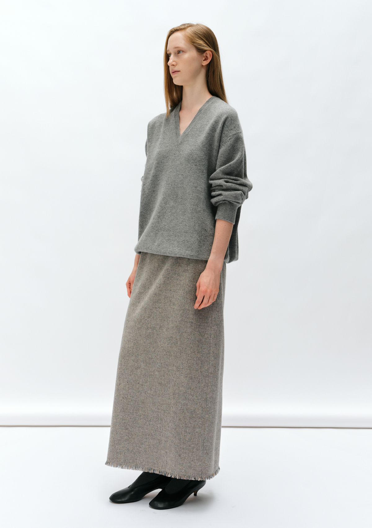 15 Deep V-Neck Knit in Gray 사진 3/4