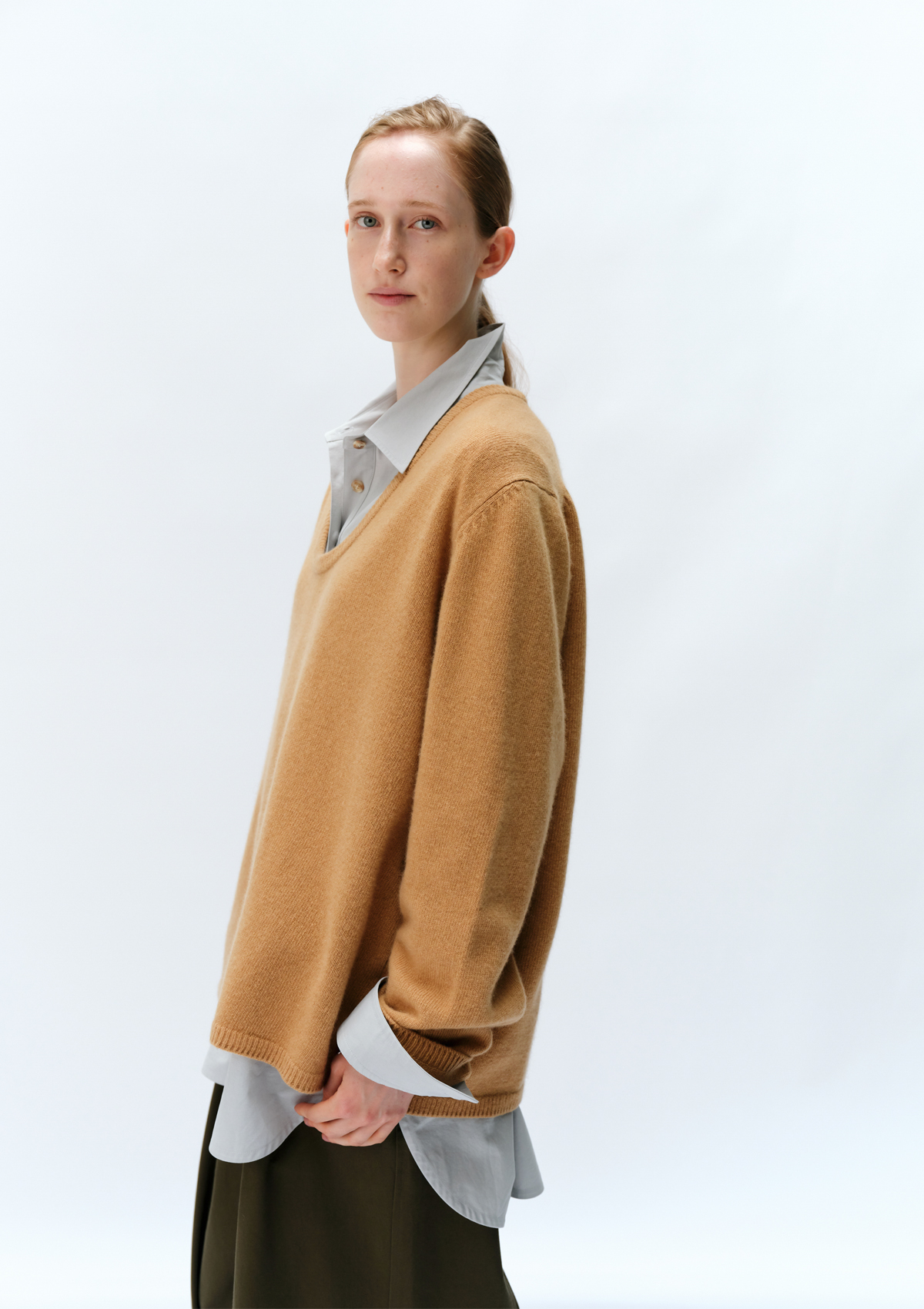 Ellen U-Neck Knit in Beige 사진 2/4