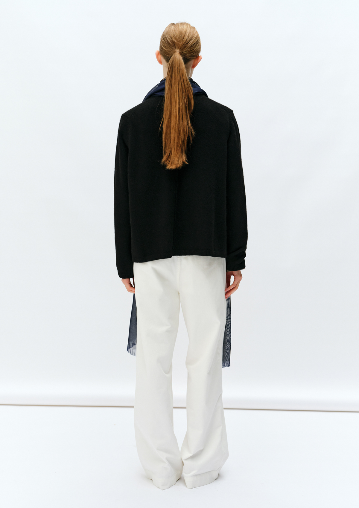 Ellen U-Neck Knit in Black 사진 3/4