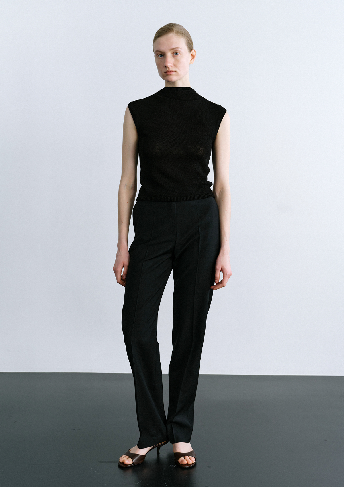 Ines Sleeveless in Black