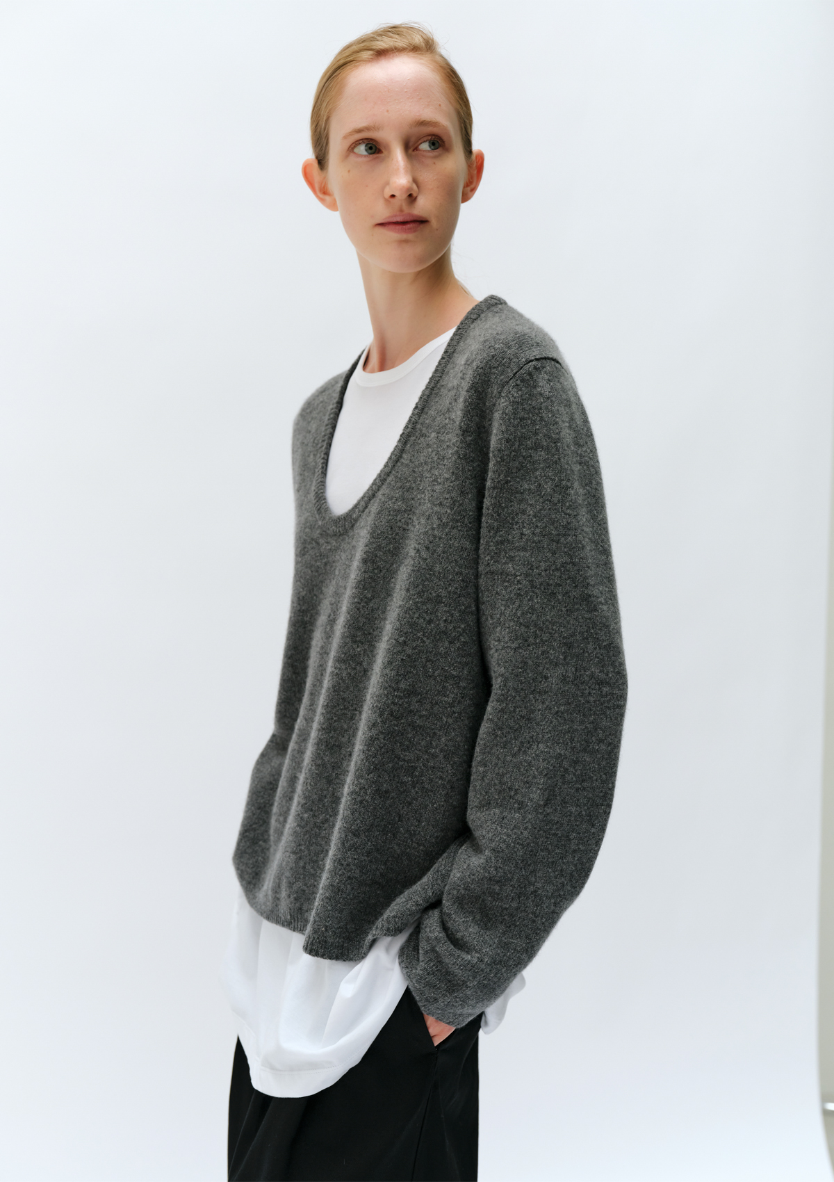 Ellen U-Neck Knit in Gray 사진 2/4