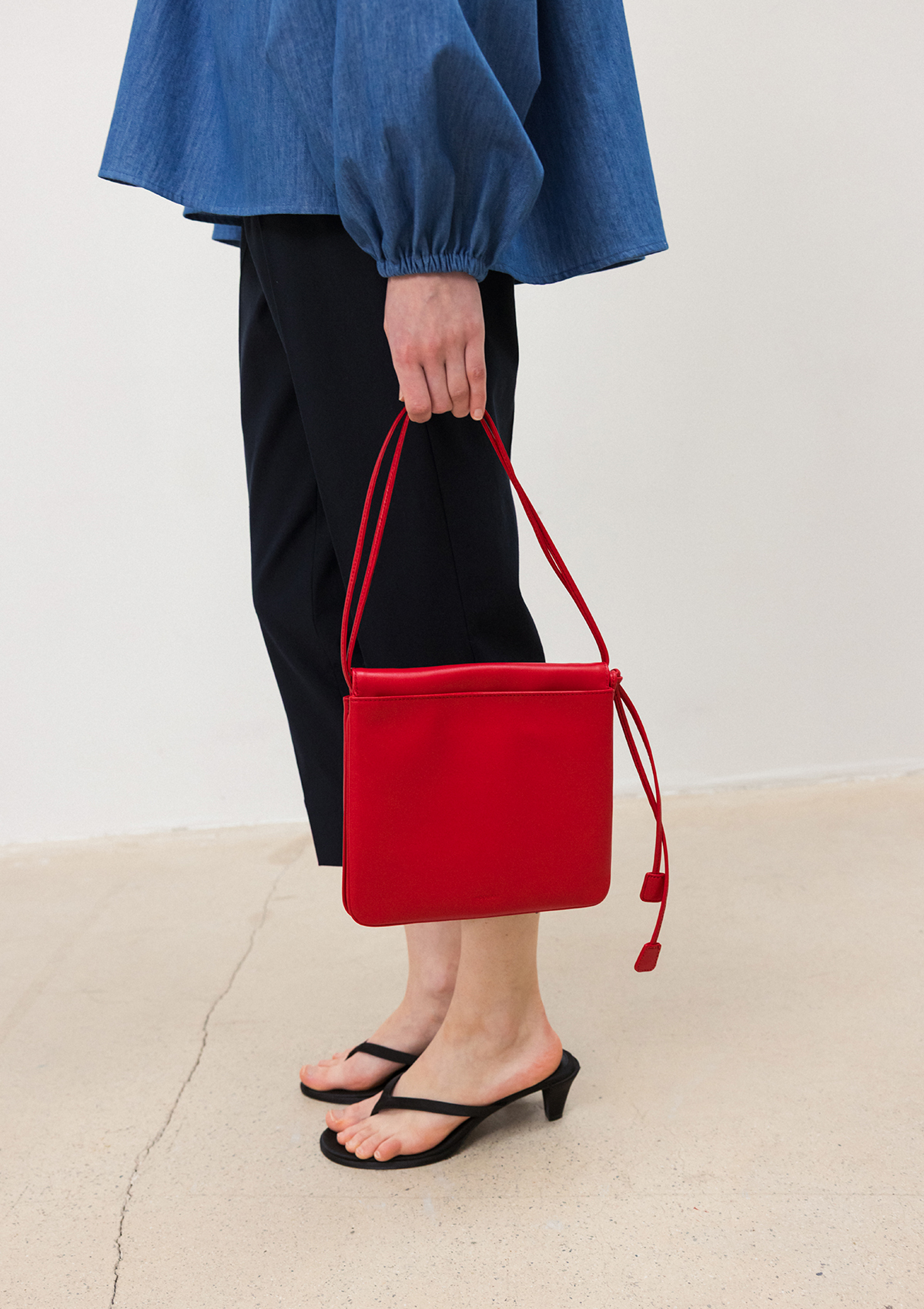 Libro Belt Bag in Red