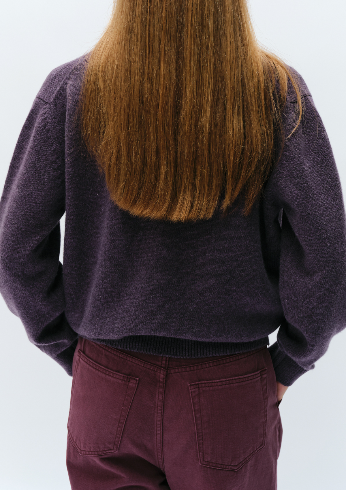 24 Deep V-Neck Knit in Violet 사진 3/4