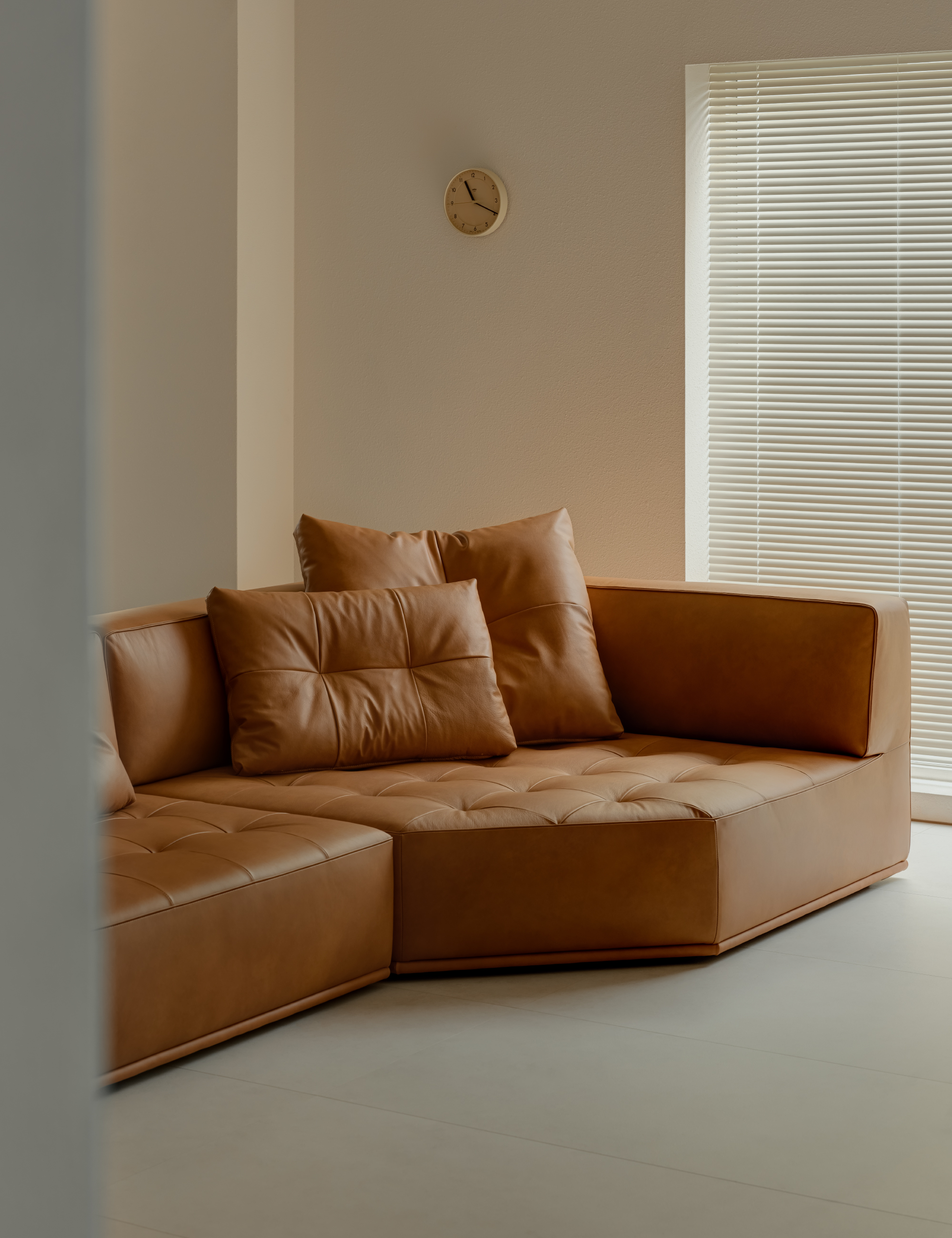 GRAV CUSHION | Leather 사진 2/4