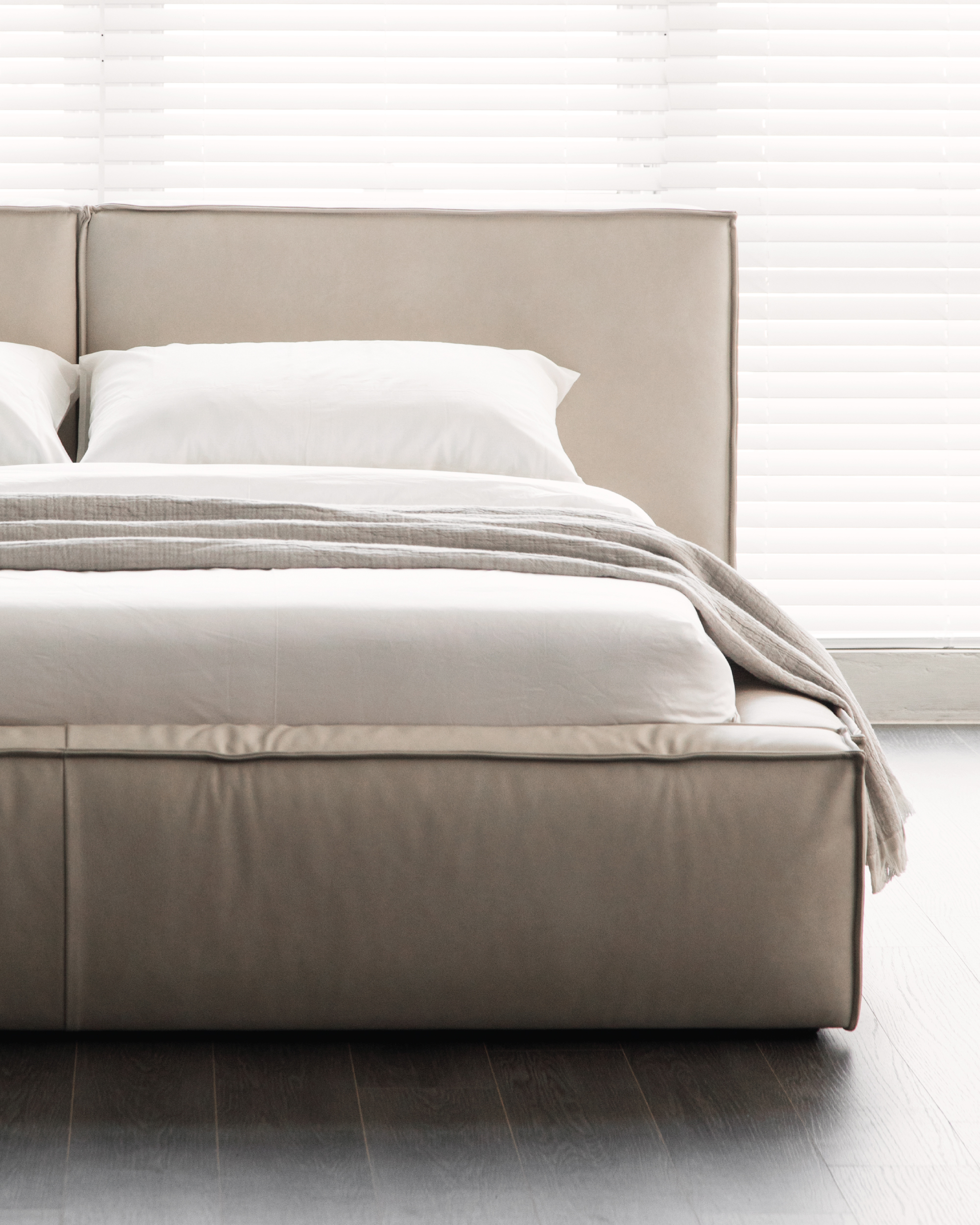 PH BED | Leather