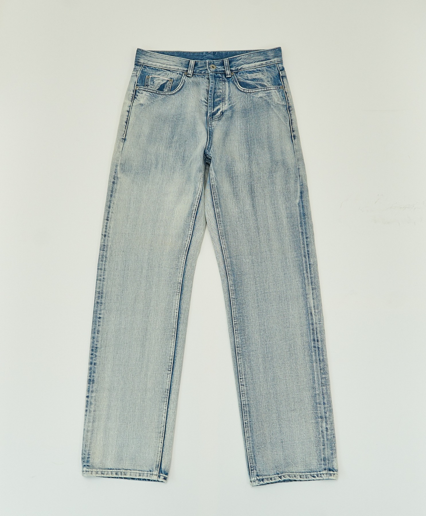 White bleach selvedge jeans