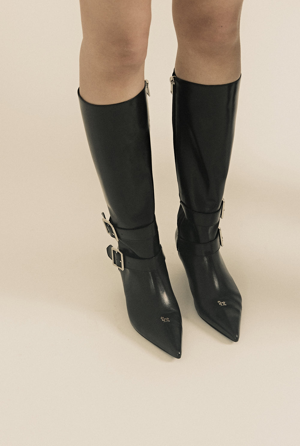 Classic buckle boots 사진 1/4