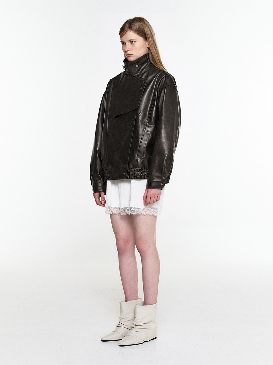 [예약배송 9/29] HIGH NECK OVERSIZED LEATHER PANEL BLOUSON BROWN 사진 2/4