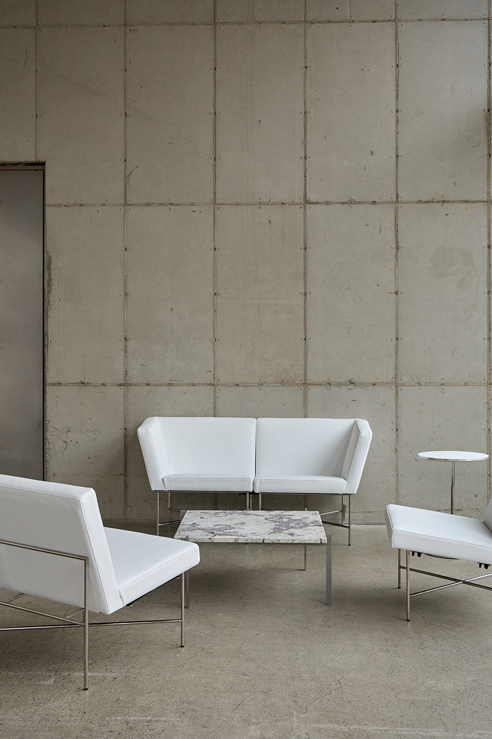 X Sofa - Leather