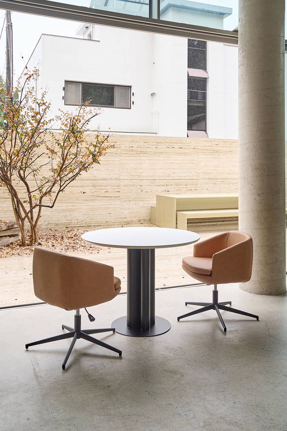 ROHE TABLE
