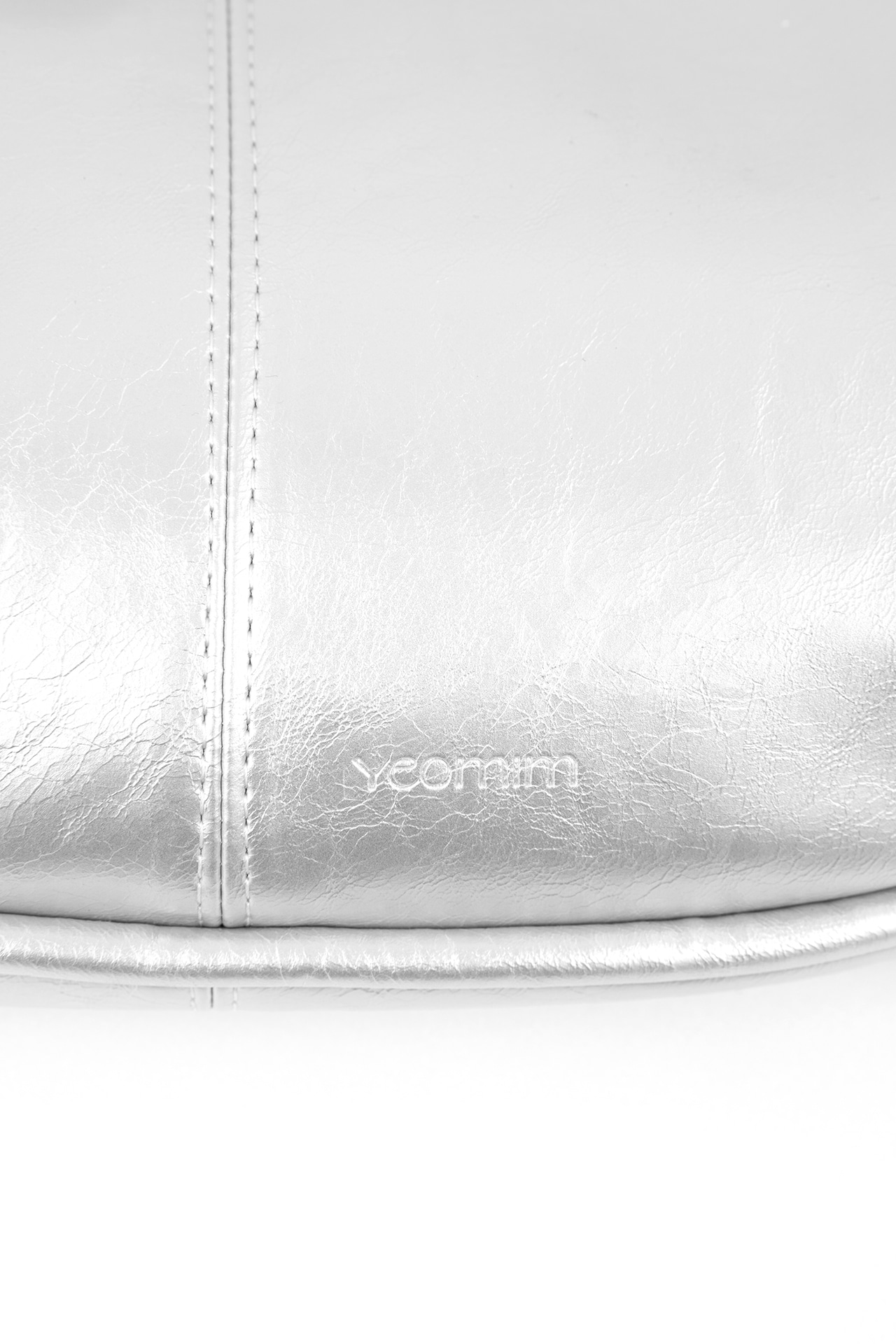 미디움 슬래쉬 호보 백 medium slash hobo bag (silver)